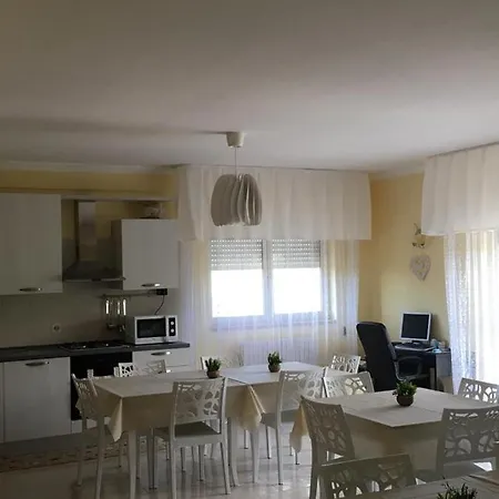 לינה וארוחת בוקר Pilarossa